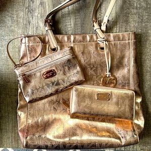 Michael Kors Jet Set Rose Gold Set of 3 (Tote, Wristlet, & Wallet)